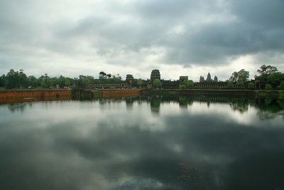 Angkor Wat (across the moat, 7am sunrise)