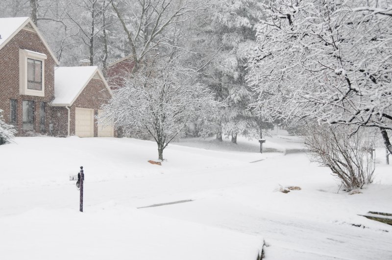 Friday (Feb. 5) 4:12 pm - About  5 hours after the snow started