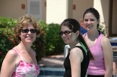 Jill, Sam & Lauren by the pool at El Conquistador