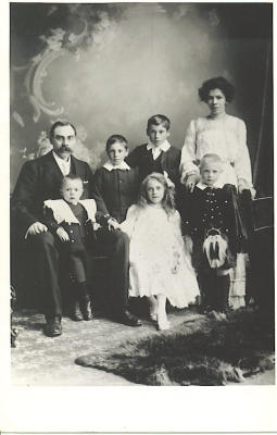 The Donald Family Fraserburgh Scotland 1906