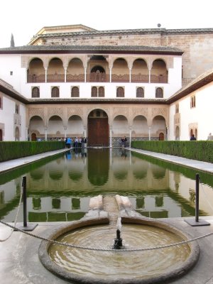 Patio de Arrayanes in Palacio Real