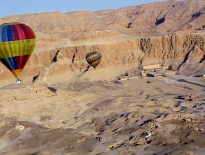 VIDEO: Hot Air Ballooning over Luxor / Thebes