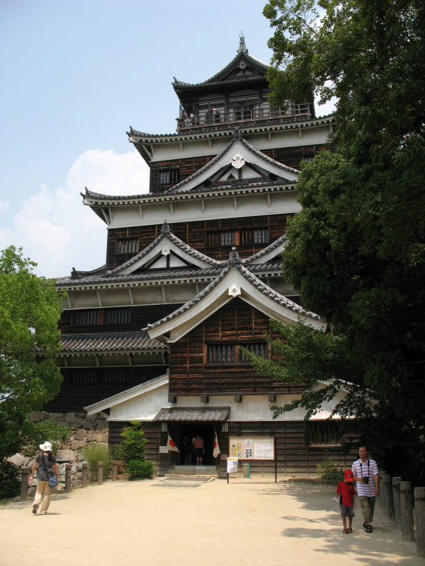 Below the tenshu of Hiroshima-jō