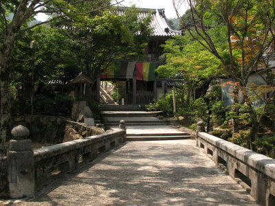 Bridge leading to Daishō-in