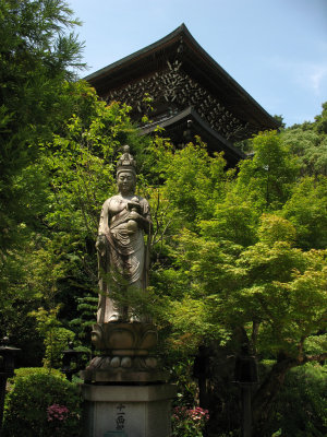 Kannon statue below Maniden Hall, Daishō-in