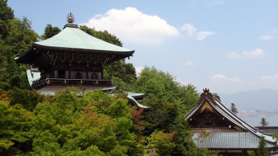 Maniden Hall with Kannon-dō below, Daishō-in