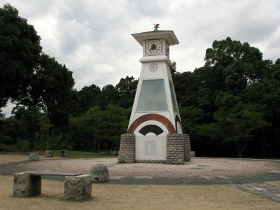 Mechanical clock outside the ropeway station