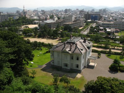 Jinpū-kaku Villa and Tottori skyline beyond