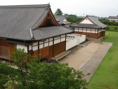 Saga-jō's restored palace from the Tenshu-dai