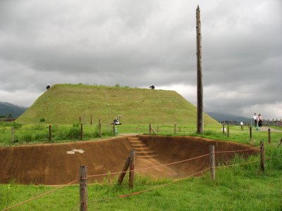 Large burial mound at Kita-funkyubo