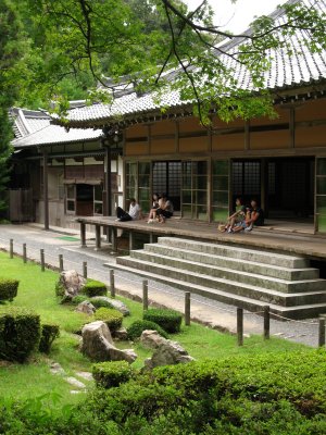 Tourists admiring the garden at Jōei-ji