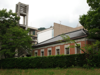 Old brick building beside the Prefectural Museum