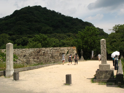 Entrance to Hagi-jō and Shizuki-kōen
