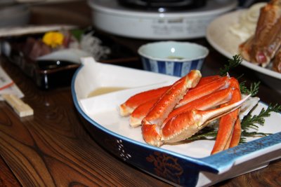 Crab legs with dipping sauce