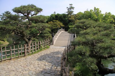 Path to the Engetsu-kyō bridge