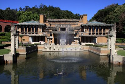 Entrance of the former Tōkyō Imperial Hotel