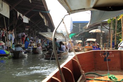 Entering the main floating market area