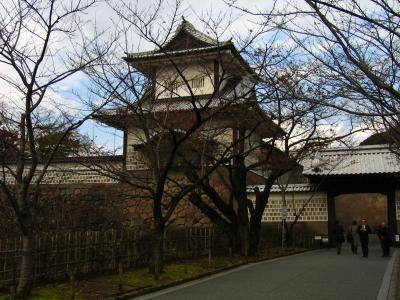 Bare trees beside Ishikawa-mon