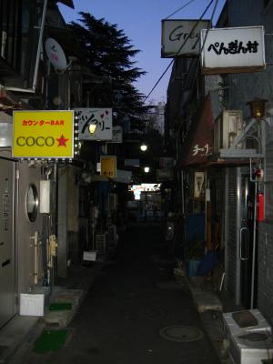 A quiet evening in the Golden Gai