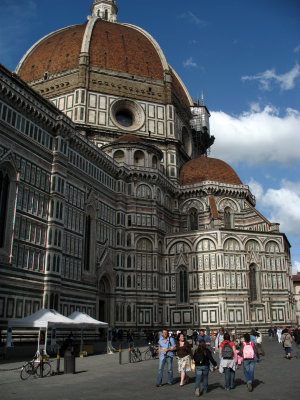 South flank of the Duomo