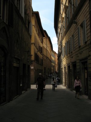 Shady Via del Montanini