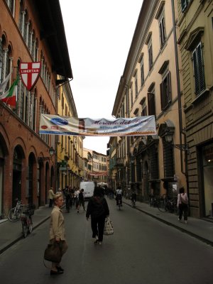 The main drag on the south bank: Corso Italia