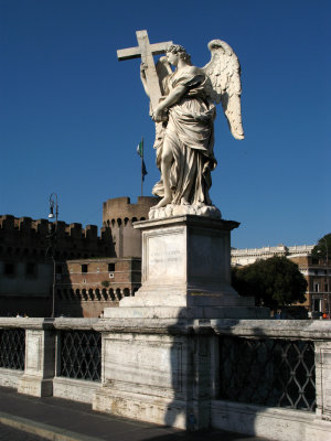 Angelic statue on the bridge