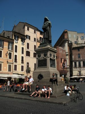 Statue of Giordano Bruno on Campo de' Fiori