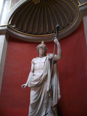Roman statue in the Round Room