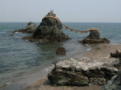 Meoto-iwa from along the shore
