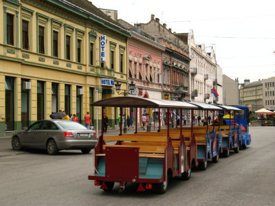 Trolley cars on Trg Slobode