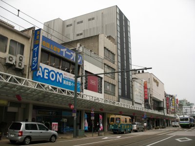 Eki-mae-densha-dōri in Fukui's main shopping strip