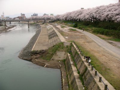 View down the left bank of the Asuwa-gawa