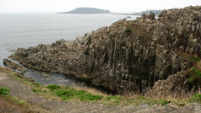 Jagged basalt cliff at Tōjinbō