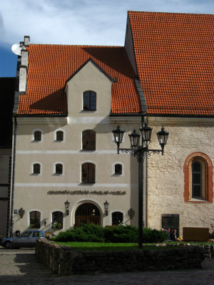 Streetlamps and Old Rīga facades