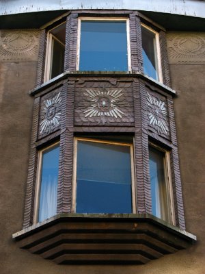 Detail on a protuding window, Alberta iela No. 11