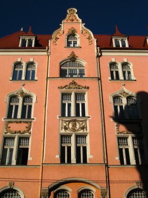 Elegant facade on Gertrūdes iela