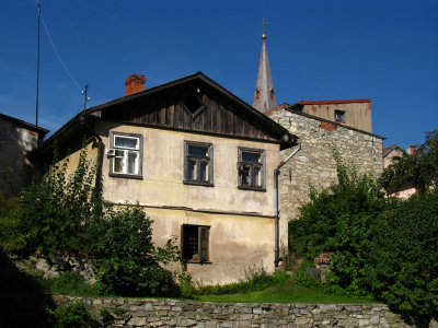Behind an old house on Valņu iela