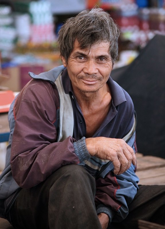 Thong Khan Kham Markets