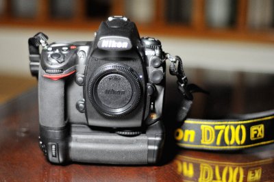 Nikon D700 FX.