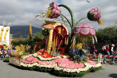 Rose Parade Float Viewing 09