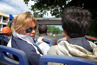 Tour d'autobus sans toit