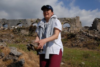 betl saving a tortoise from a rocky trap