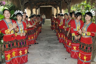 028Hainan2 Miao Mock Marriage.jpg