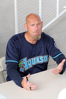 Buhner night at the Aquasox Aug 8 2008 215.jpg