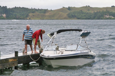 Bill and Phil tying the boat up at the jetty