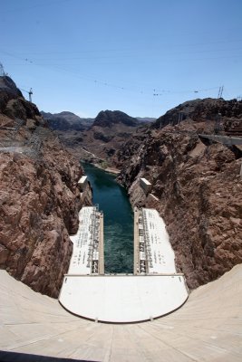 HOOVERDAM4.jpg