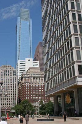 Towering Comcast Building (102)