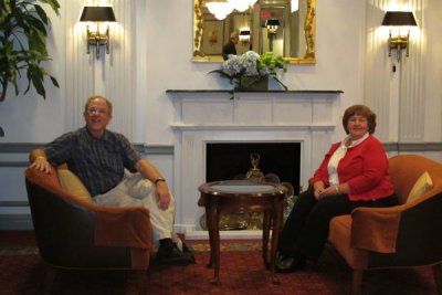 Warwick Hotel Upstairs Lobby