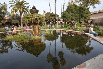 006_Fountain in courtyard__6478`1001091258.jpg